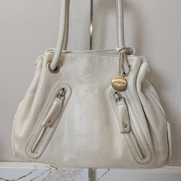 Furla Italian Luxury handbag in excellent condition - Picture 1 of 12